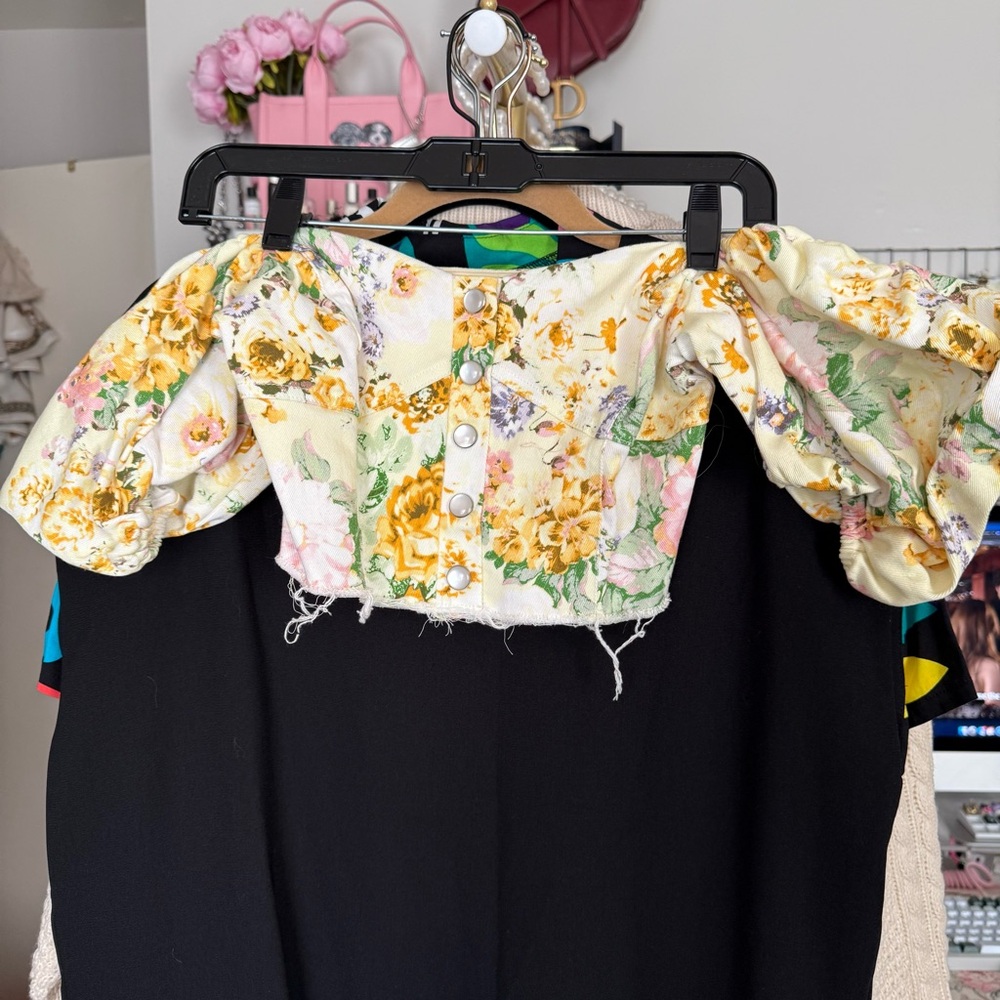 For love and lemons Floral Puff Sleeve Crop Top
